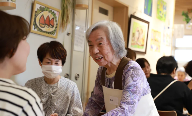 注文をまちがえるあつまあるかふぇ